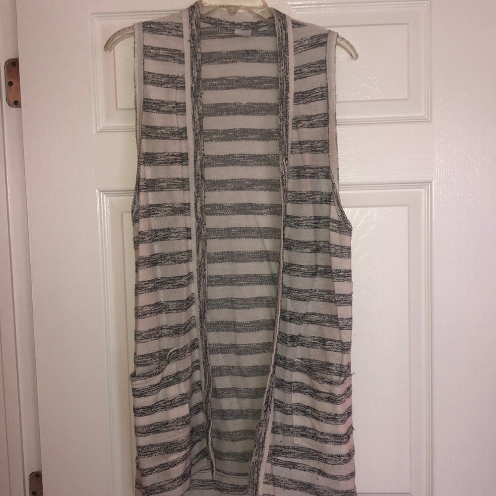 New York and Company Cardigan